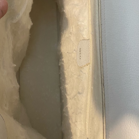 Authentic Beautiful Gucci Hand/Tote Bag - Picture 14 of 15